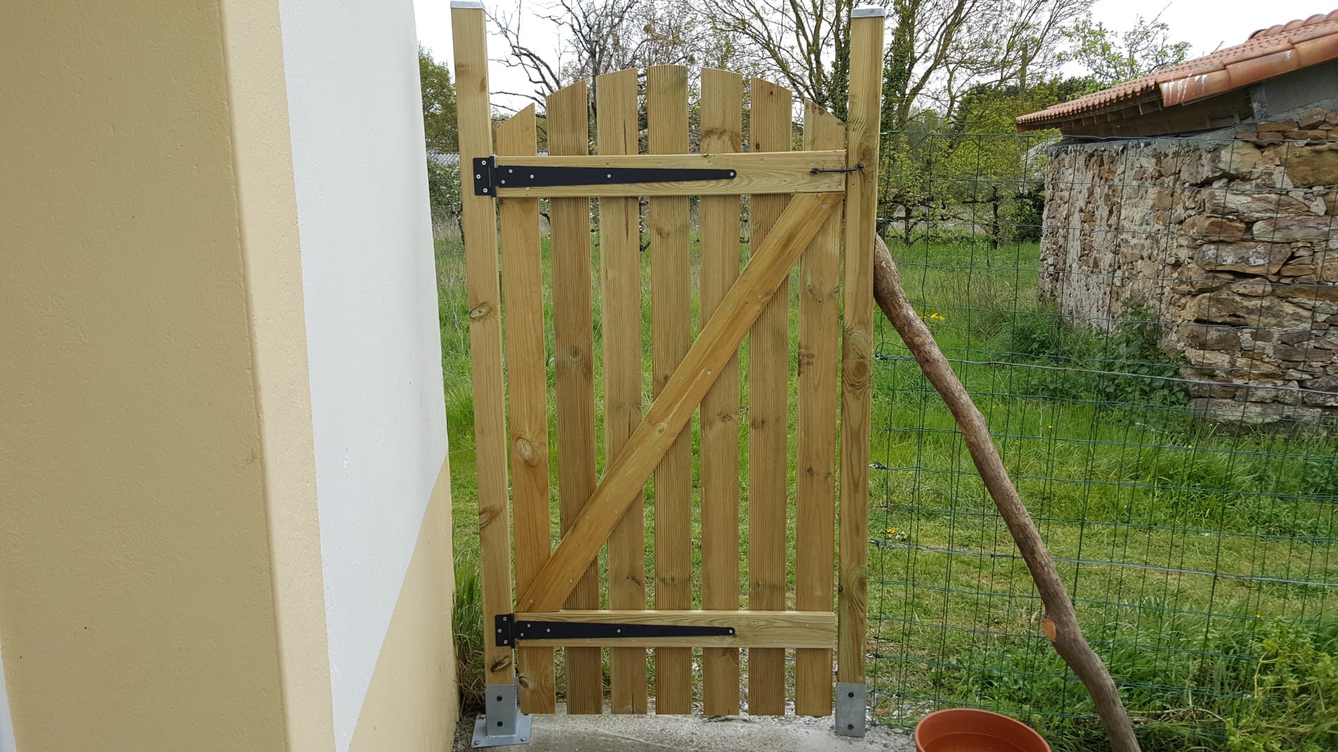 Fabriquer un PORTILLON en bois | Do It Yourself | Ben Maker